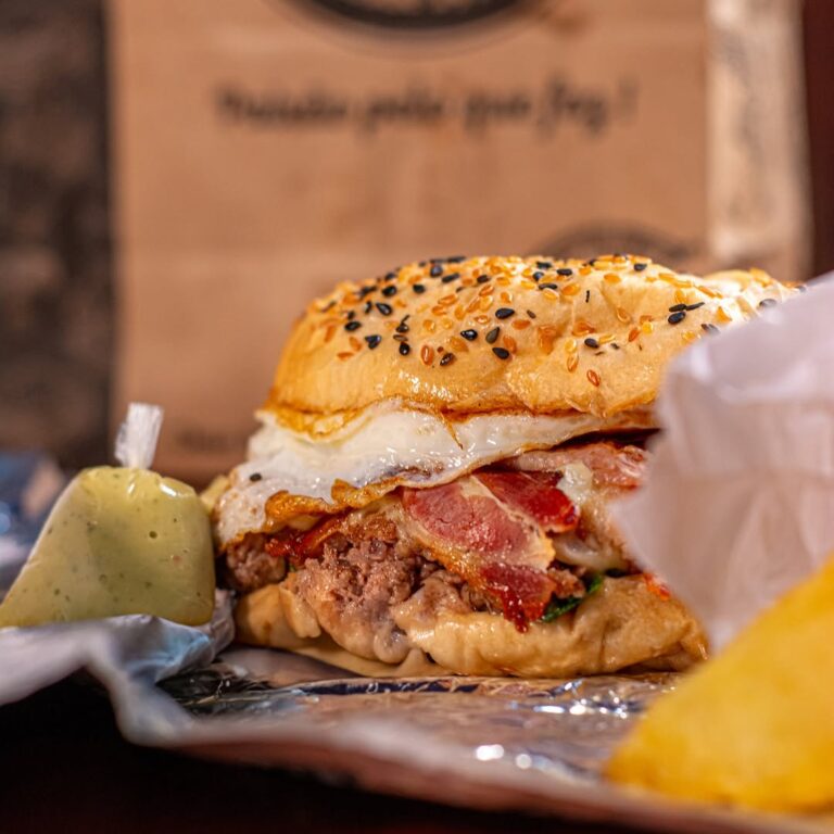 Beco’s Lanches – Fast Food Tradicional em Pirenópolis