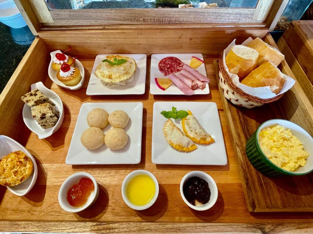 Pousada Tom Jobim em Pirenópolis: conforto e charme no coração da cidade - 518196653