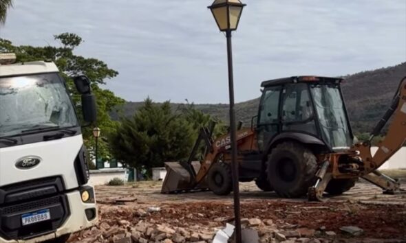 Praça Central de Pirenópolis passa por revitalização histórica - 5fbcb0d2 1506 4440 9701 d98b1f3113f8