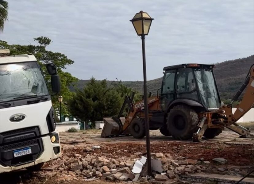 Praça Central de Pirenópolis passa por revitalização histórica - 5fbcb0d2 1506 4440 9701 d98b1f3113f8