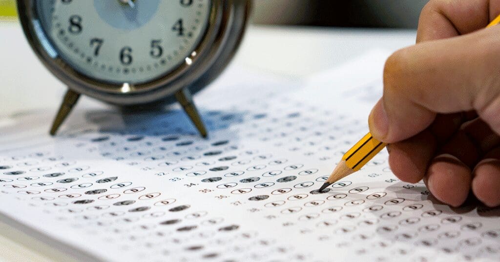 Concurso do MP-GO em Pirenópolis oferece vaga com salário de R$ 4,5 mil  - Devo fazer um concurso para ganhar experiencia Capa