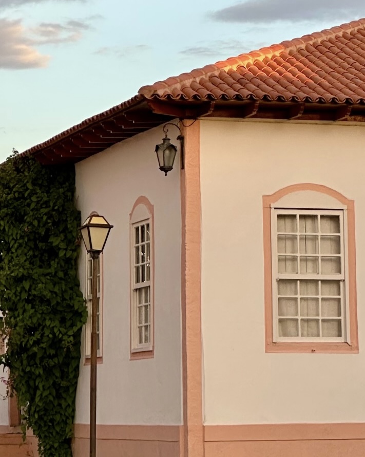 Casarões de Pirenópolis encantam com sua beleza histórica - IMG 9104 1