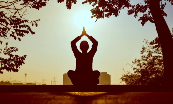 Cacau com Dança une yoga, dança livre e autoconhecimento - pexels prasanthinturi 1051838