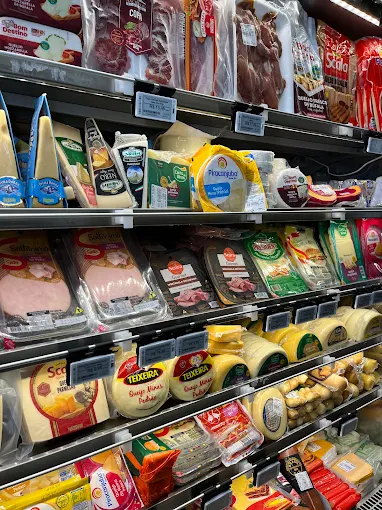 Empório Nota 10 é supermercado referência em qualidade em Pirenópolis - unnamed 2 2