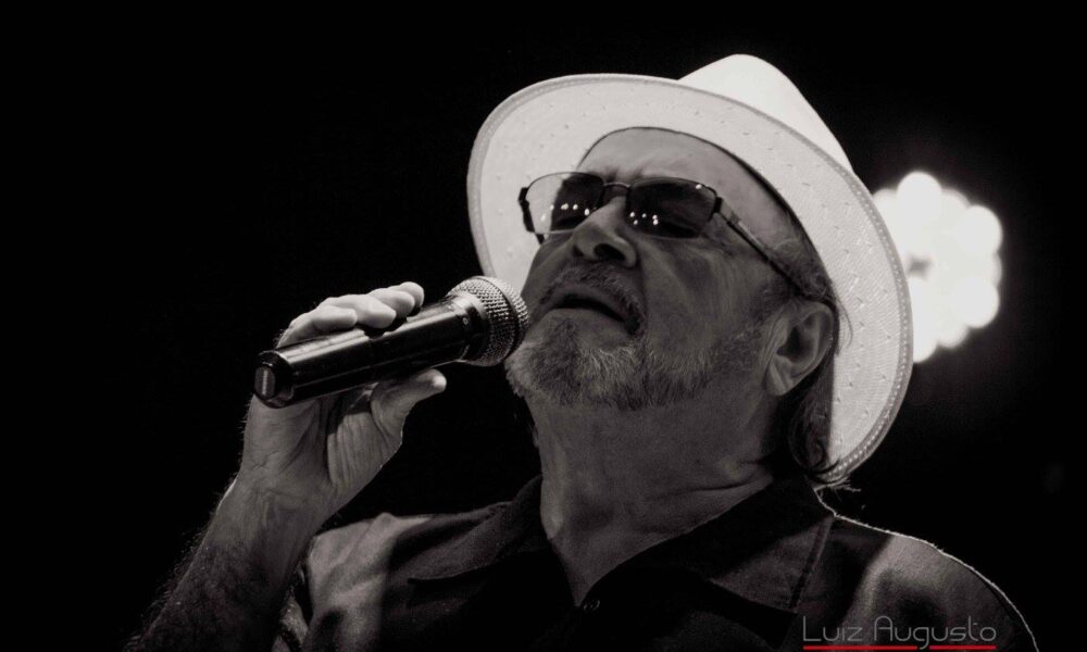 Renato Castelo lança “Dobraduras” com noite de autógrafos em Piri - 2909 HGG RenatoCasteloEx TheVoice b3c