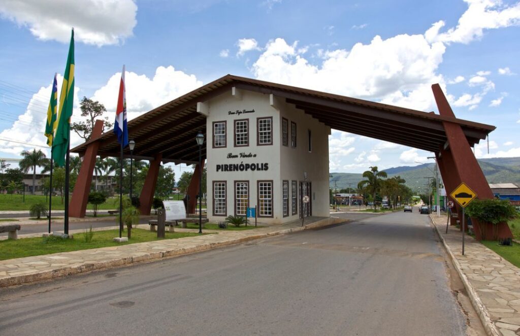 Nova empresa no transporte Pirenópolis-Anápolis - 503507041 4002422580012882 7356053405119100051 n