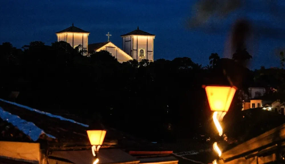 5 Bares e Cafés em Pirenópolis para curtir a noite! - ExperimentePiri Noite 1024x576 1