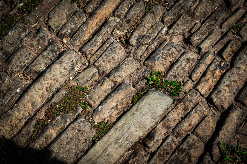Ruas de Pedra de Pirenópolis: Beleza e História no Centro - YAN8493