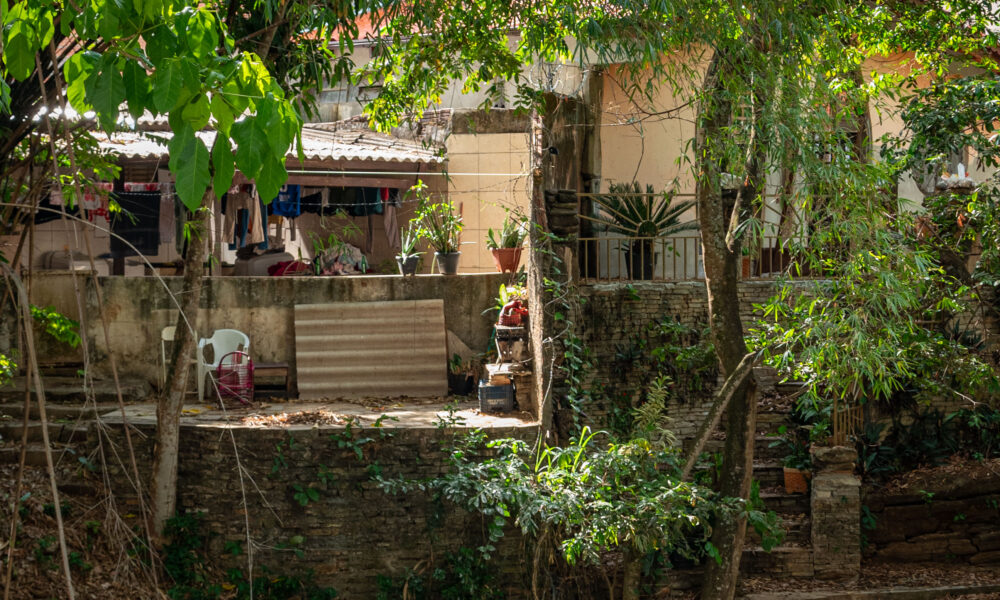 Casinha sobre o Rio das Almas: poesia concreta em Pirenópolis - YAN8600 1
