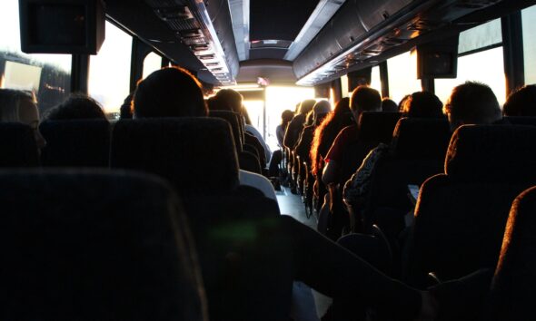 Nova empresa no transporte Pirenópolis-Anápolis - ash gerlach 6ff ojxov6o unsplash