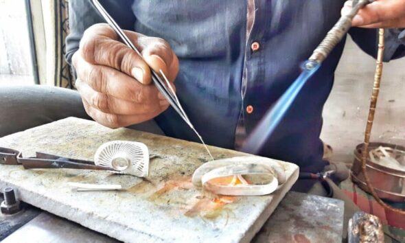 As joias em prata de Pirenópolis estão brilhando no mundo! 9 As joias em prata de Pirenópolis estão brilhando no mundo! - bijoux ethniques omyoki 1024x555 1