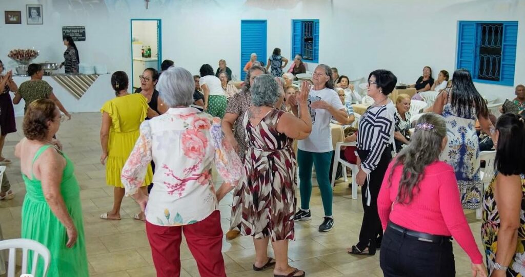 Prefeitura Celebra Dia do Idoso com Jantar Especial em Piri - e1d9301a 12f7 43aa b2da e23ebc9b8d5c