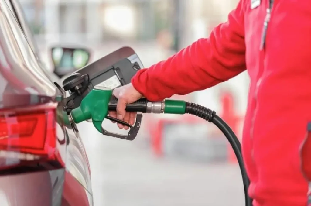 Gasolina Mais Barata: Petrobras Reduz Preço em 4,9%