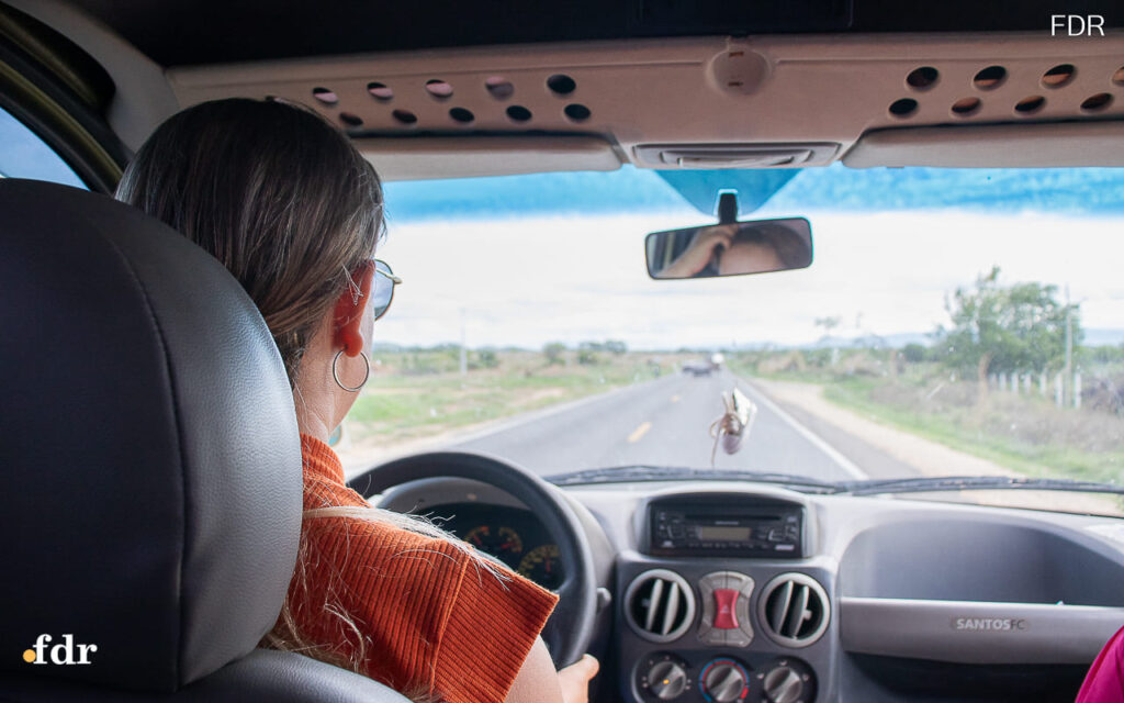 IPVA 2025 Goiás: Prazo Prorrogado para Pagamento sem Juros - rua carro