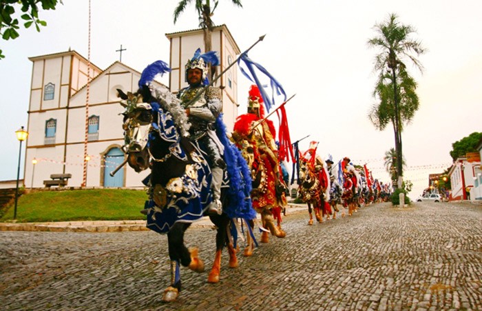 Cultura e Folclore em Pirenópolis - As Cavalhadas pirenopolis Um Espetaculo Medieval no Cerrado