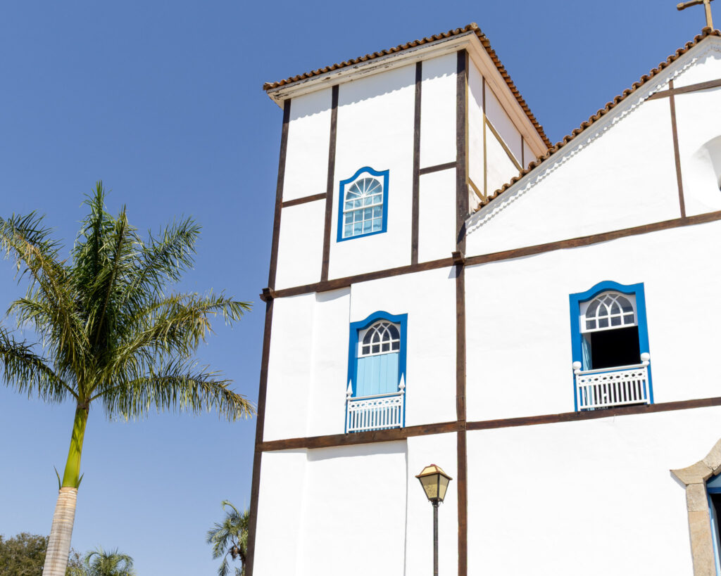 Luz da manhã revela a Igreja Matriz de Pirenópolis