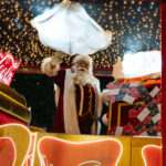 Caravana da Coca-Cola ilumina Pirenópolis e encanta o público