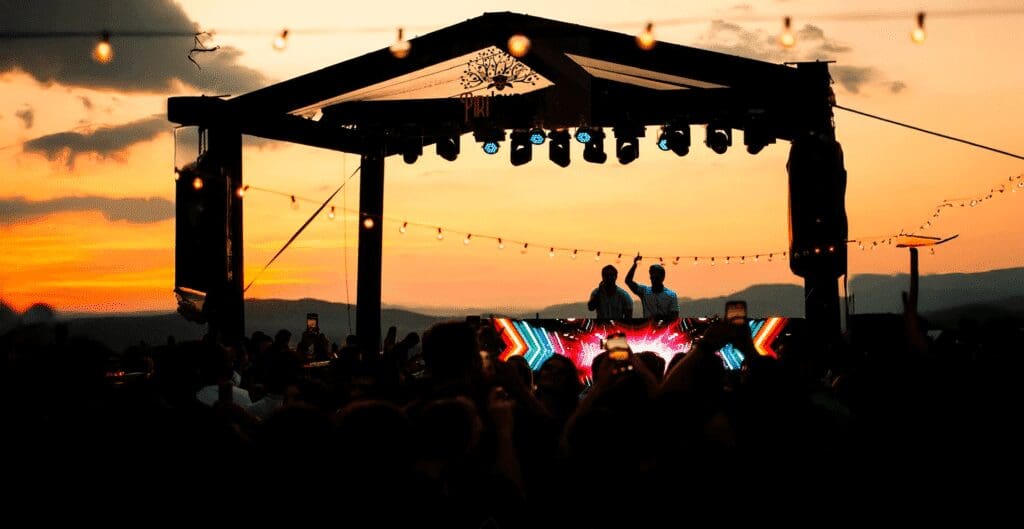 6 mirantes incríveis para ver o pôr do sol em Pirenópolis - Vista Piri Lounge