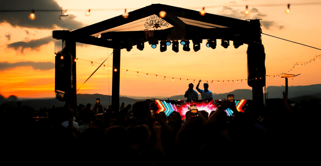 6 mirantes incríveis para ver o pôr do sol em Pirenópolis - Vista Piri Lounge