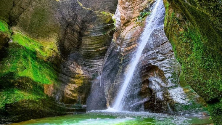 Reserva Andorinhas: sete cachoeiras e aventura perto de Pirenópolis