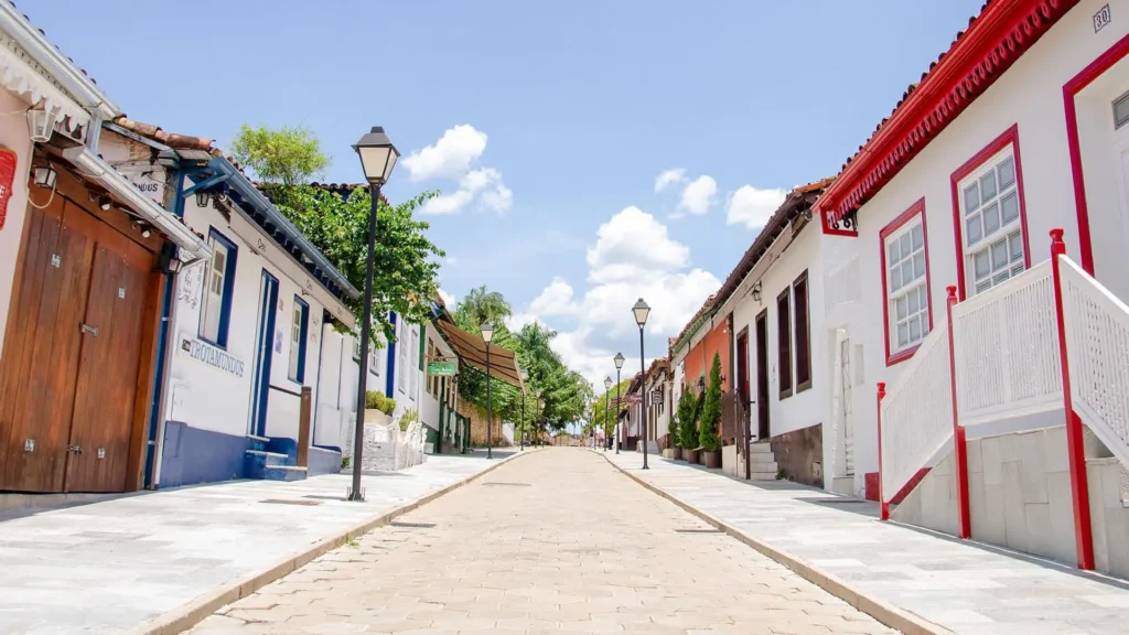 10 passeios imperdíveis de turismo cultural em Pirenópolis - cachoeira do rosario destaque rua do lazer em pirenopolis goias 67dd70f4f004c 0