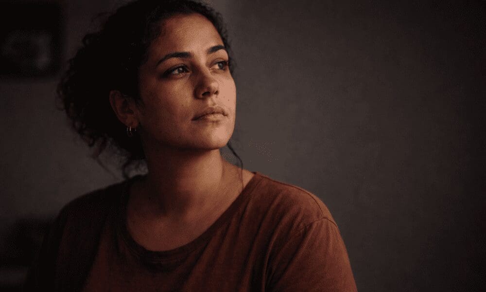 Machismo deixa marcas no cérebro das mulheres - ChatGPT Image 21 de dez. de 2025 13 25 53