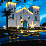 Matriz iluminada destaca o Natal no Centro Histórico