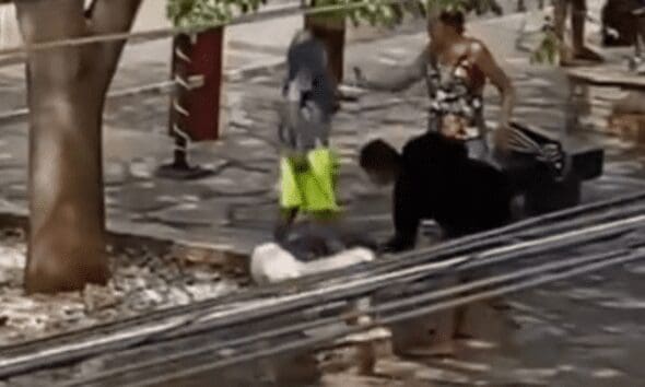 Fala Piri: vídeo mostra briga em praça no Centro Histórico 8 Fala Piri: vídeo mostra briga em praça no Centro Histórico - imagens pequenas 13 1