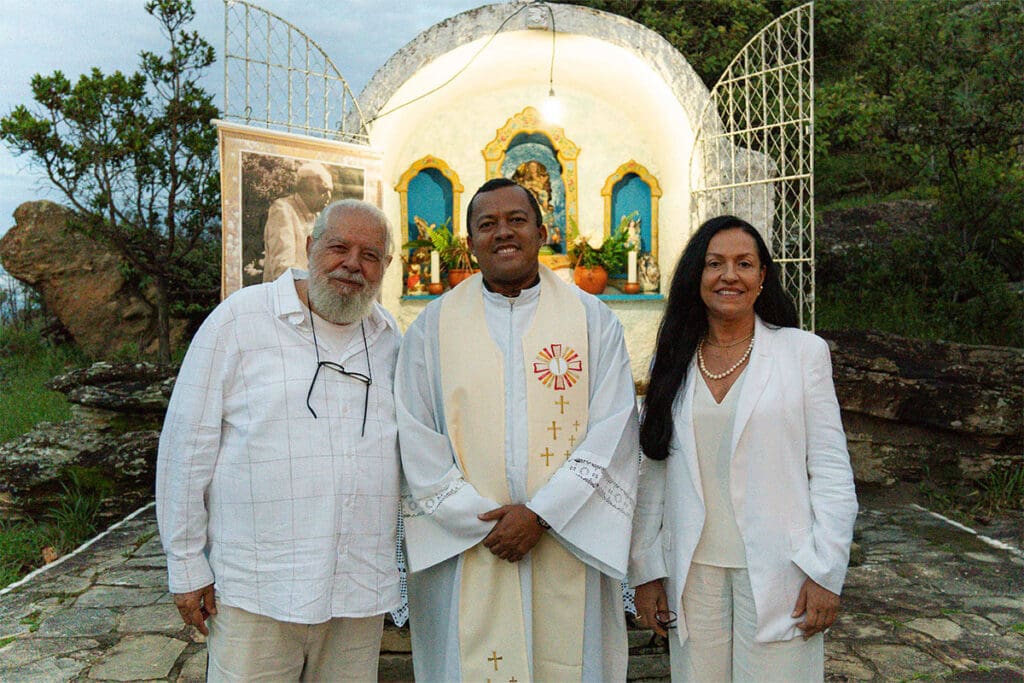 Duília de Oliveira convida para Romaria dos Pireneus - DUILIA FESTEIRA 64