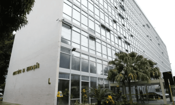 Governo cria ambiente virtual para formação de professores - Governo cria ambiente virtual para formacao de professores