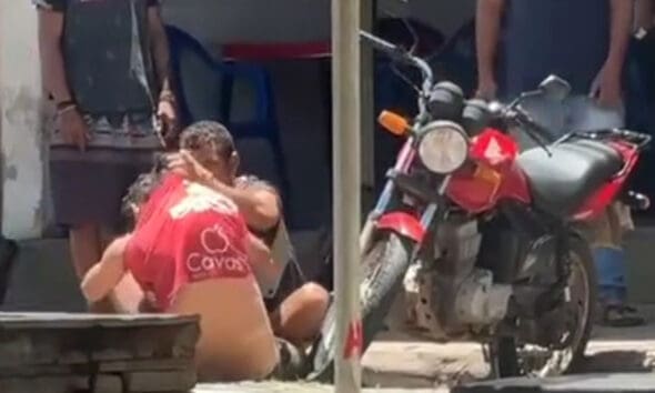 Moradores relatam brigas e ameaças na Rua dos Bancos, em Pirenópolis - Moradores relatam brigas e ameacas na Rua dos Bancos em Pirenopolis