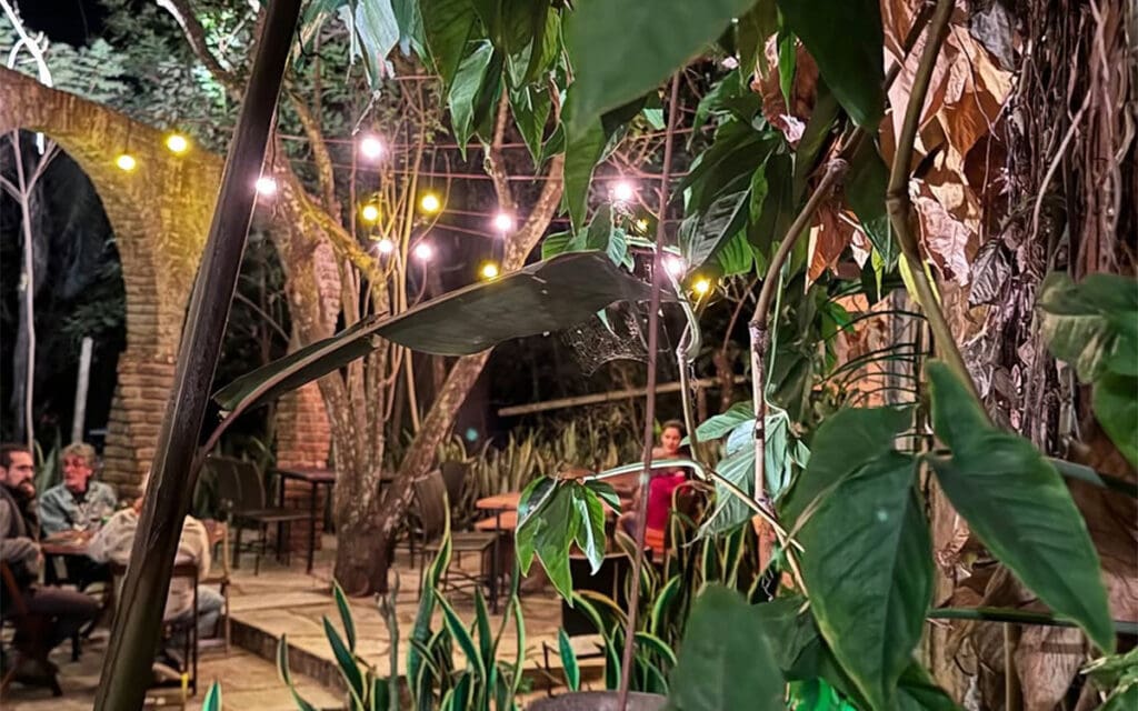 Muzza Jazz Clube: jazz, gastronomia e natureza em Pirenópolis - Muzza Jazz Clube jazz gastronomia e natureza em PirenopolisPousada Ikab