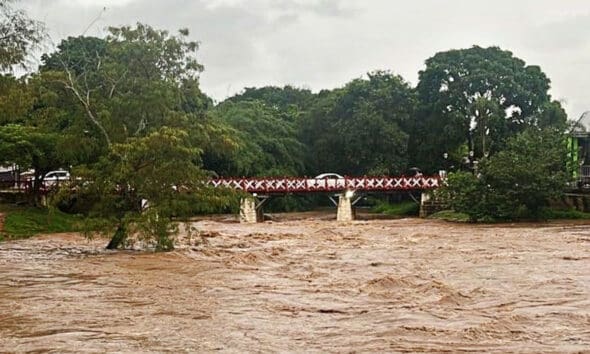Rio das Almas sobe com chuvas intensas em Pirenópolis - Rio das Almas sobe com chuvas intensas em Pirenopolis