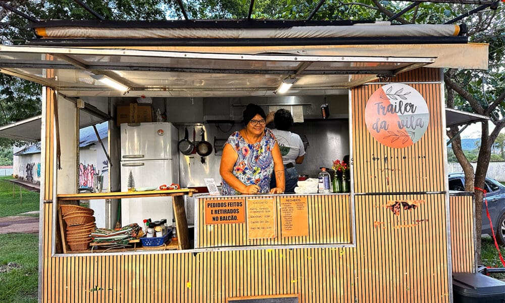 Trailer da Vila conquista público com pastéis artesanais em Pirenópolis - Trailer da Vila conquista publico com pasteis artesanais em Pirenopolis 2