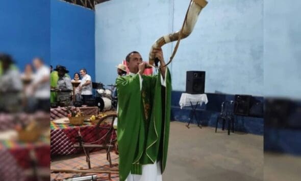 Padre que Bolsonaro quer ver na prisão atua em Pirenópolis 12 Padre que Bolsonaro quer ver na prisão atua em Pirenópolis - jii 2026 01 29T122706.622