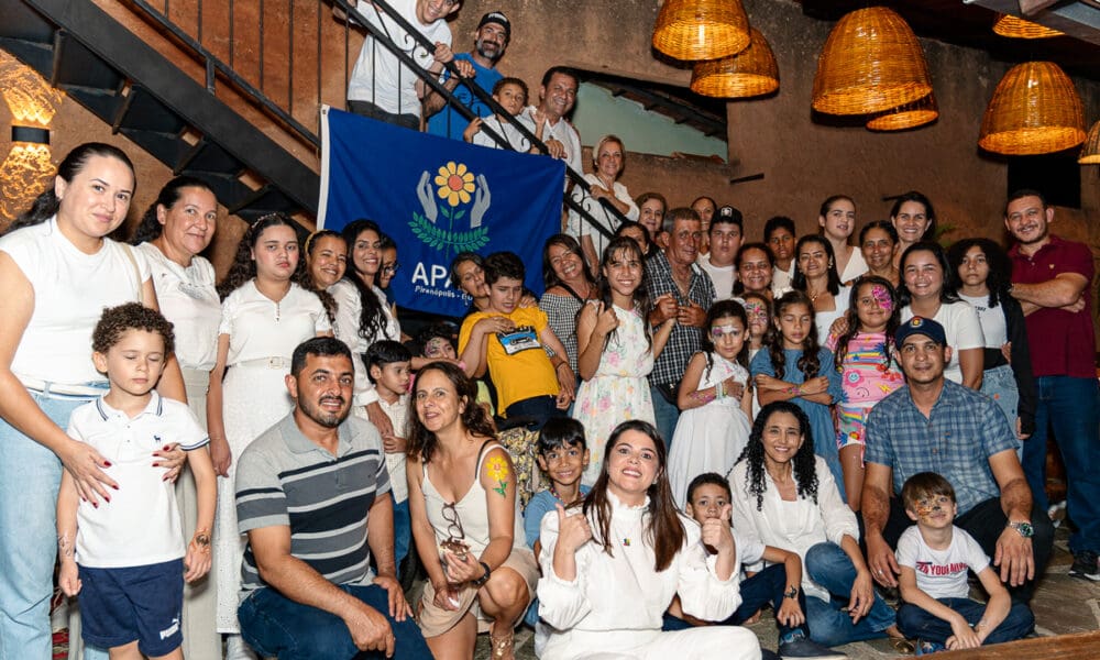 APAE Pirenópolis, Casa Russo, inclusão social, ação social, crianças com deficiência, evento comunitário, Pintboard, Pirenópolis GO, Portal Piri