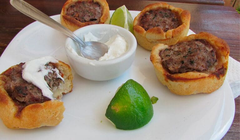 Bistrô Árabe Pirenópolis: gastronomia libanesa e cultura local