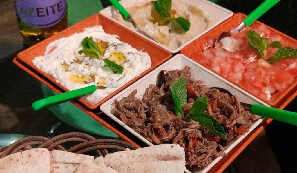 Bistrô Árabe Pirenópolis: gastronomia libanesa e cultura local