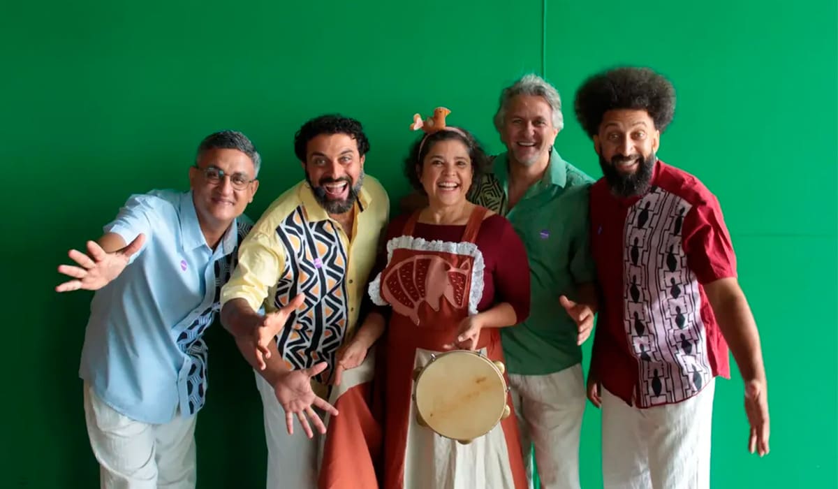 Camerata Caipira se apresenta no teatro em Pirenópolis