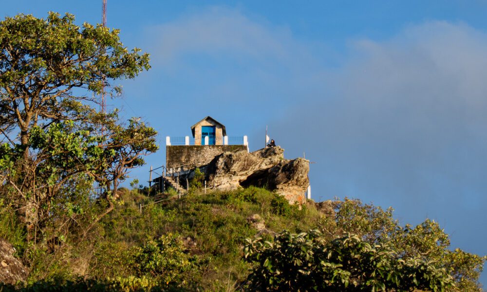 Capelinha dos Pireneus: história e vista no Pico da Serra - Capelinha dos Pireneus historia e vista no Pico da SerraConheca a Ca