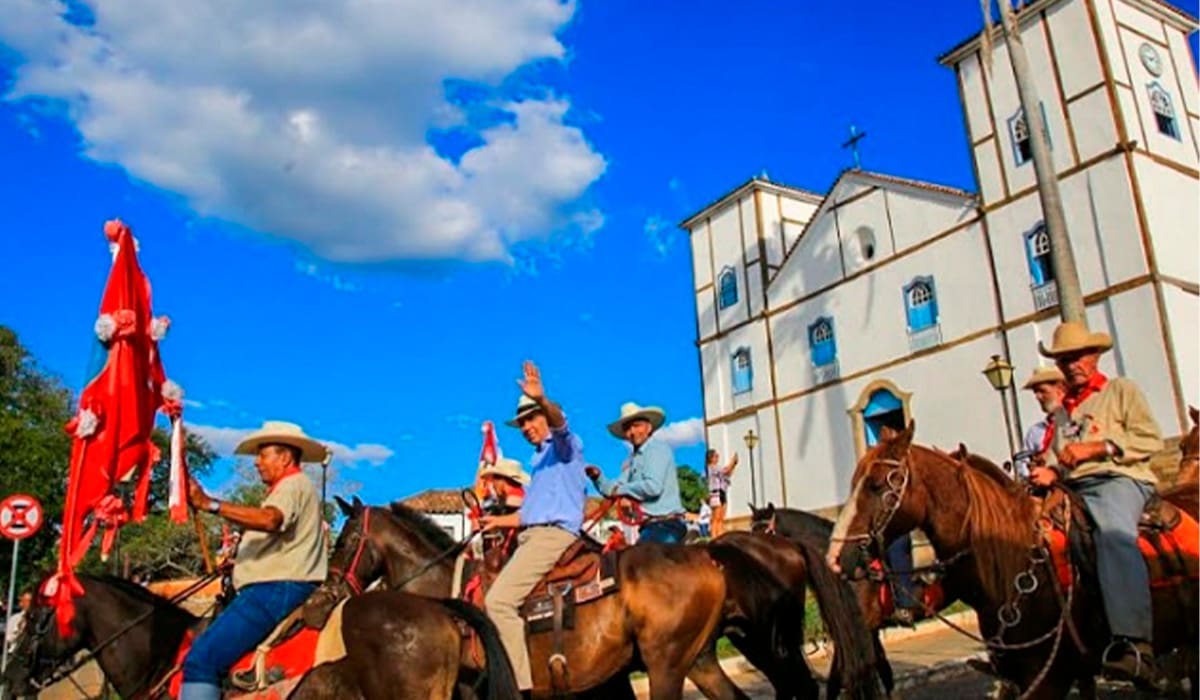 Folia do Divino 2026 começa dia 1º de maio em Pirenópolis