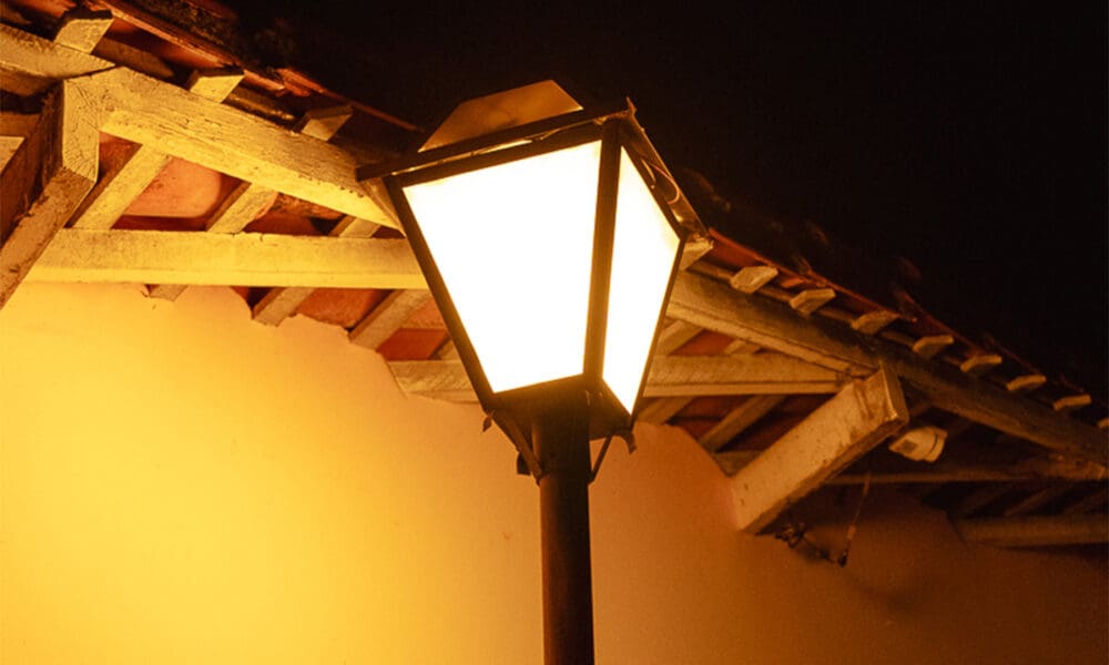 Iluminação colonial em Pirenópolis: história e preservação