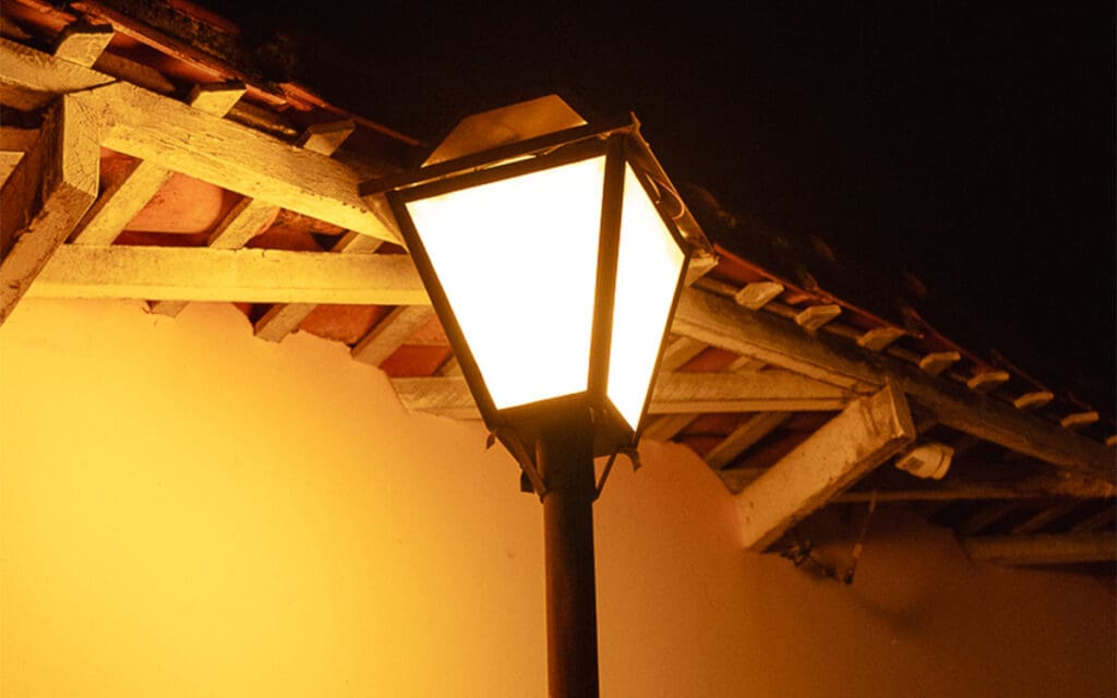 Iluminação colonial em Pirenópolis: história e preservação