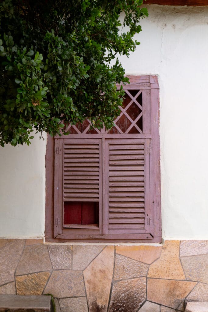 Janela antiga em Pirenópolis