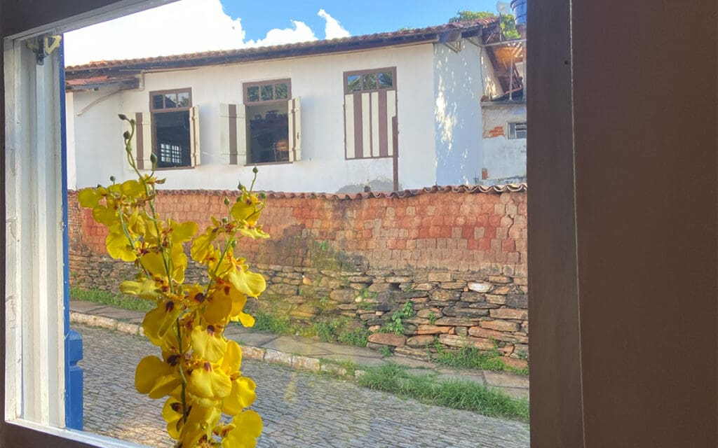 Janela em Pirenópolis revela charme do Centro Histórico