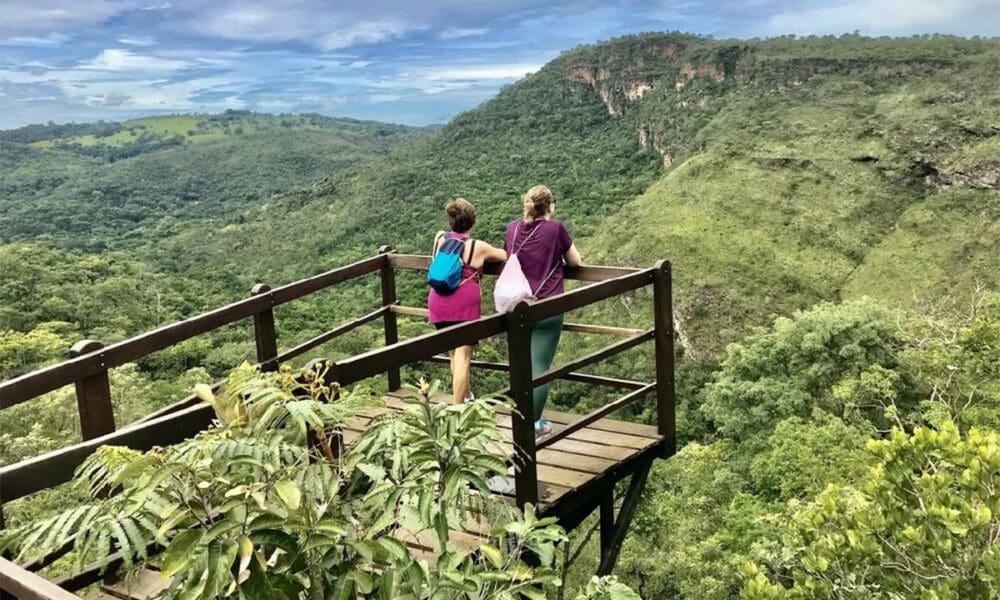 Mirante na Reserva do Abade revela vistas espetaculares em Pirenópolis - Mirante na Reserva do Abade revela vistas espetaculares em Pirenopolis