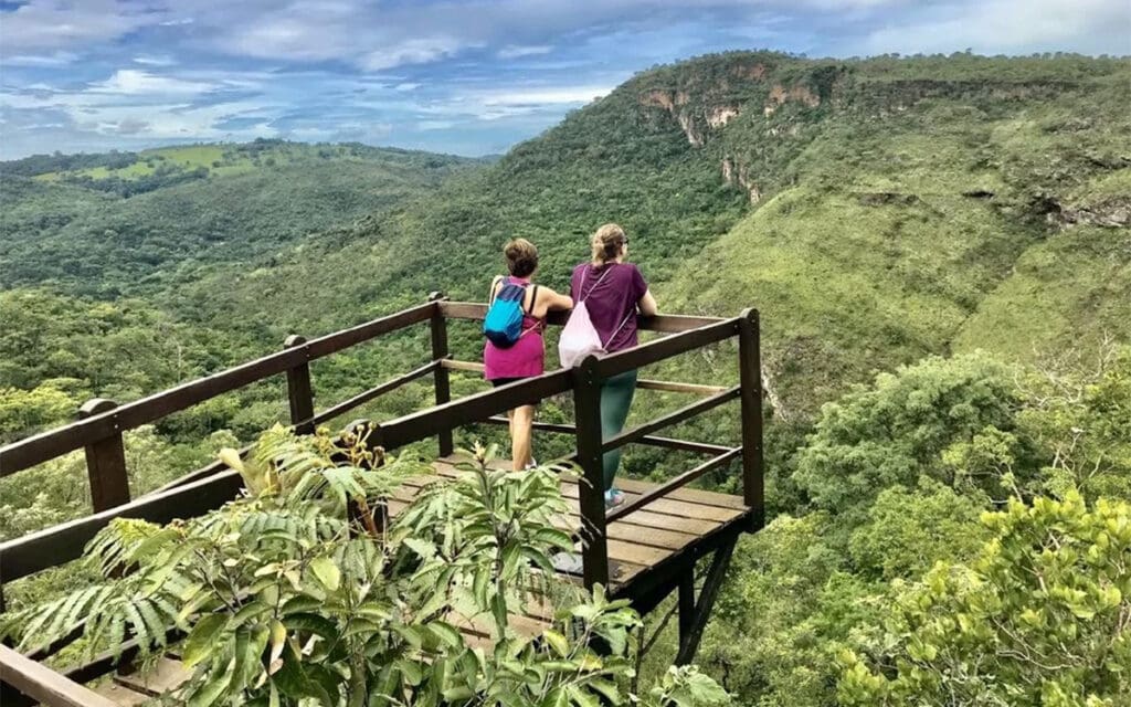 Mirante na Reserva do Abade revela vistas espetaculares em Pirenópolis
