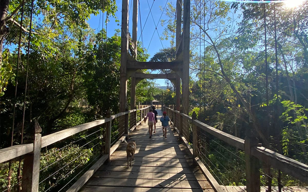Ponte Pênsil de Pirenópolis conecta natureza e cotidiano local