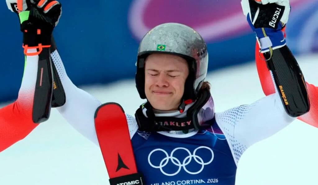 Primeira medalha Brasil inverno: Lucas pinheiro ouro histórico