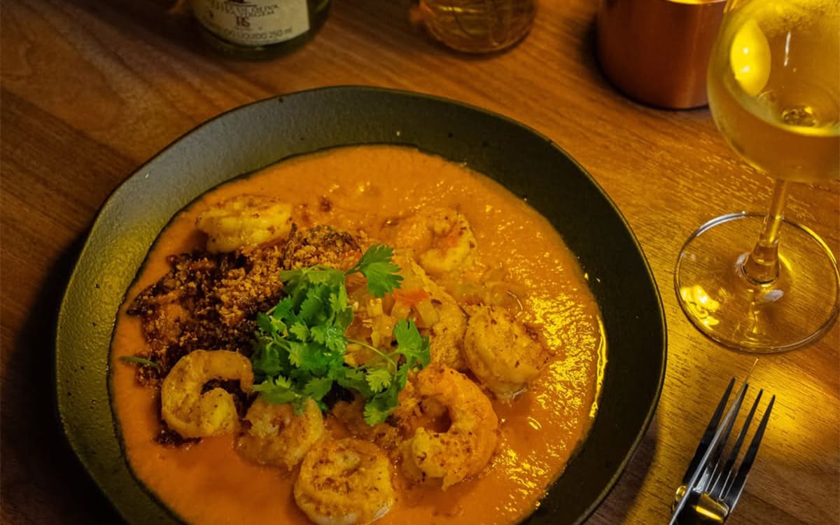 Jobim Piano Bar em Pirenópolis: jazz, gastronomia e arte